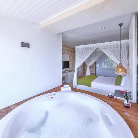 Jasmine Otel
